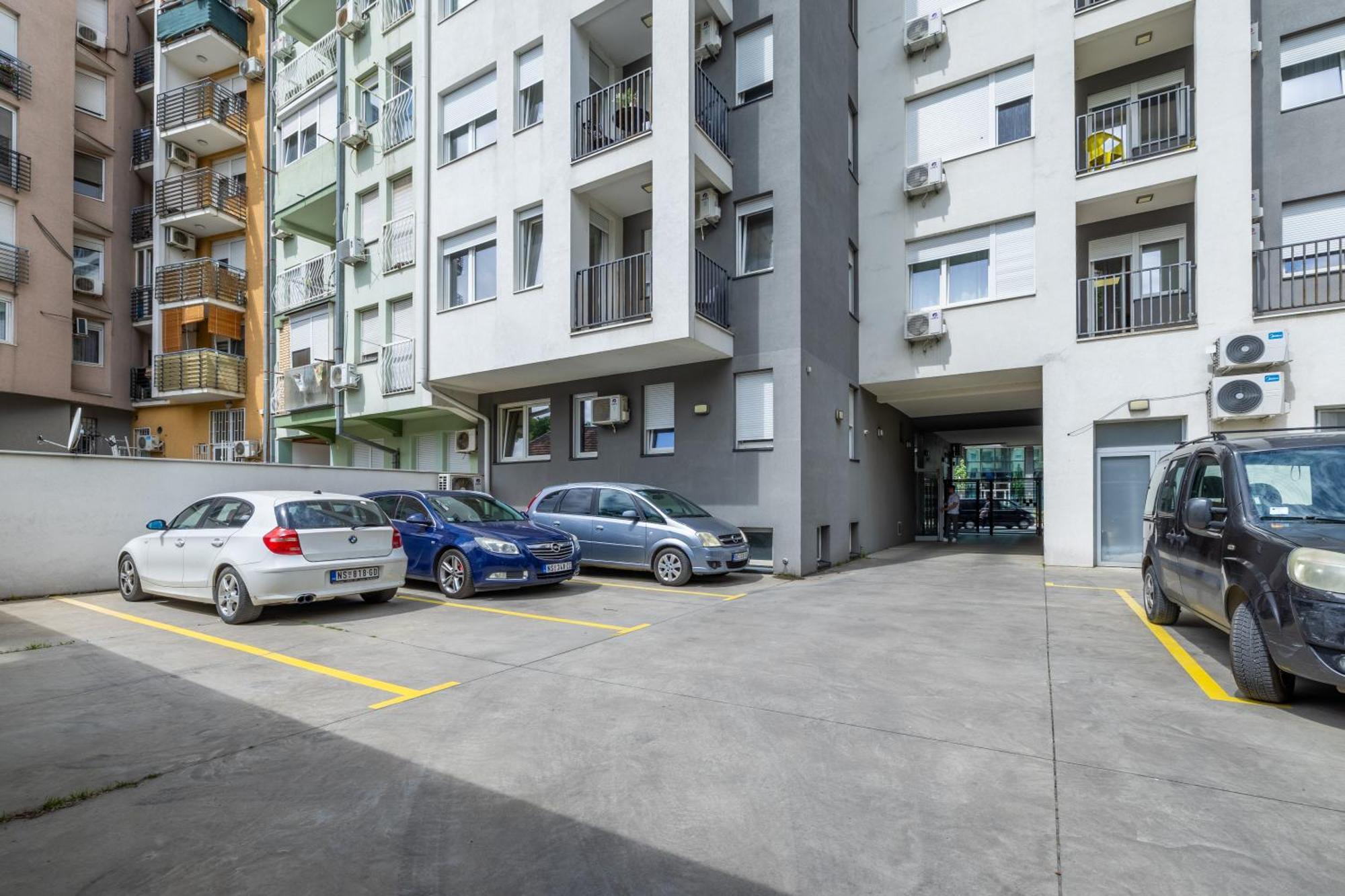 Arena Big Luxury Apartments Novi Sad Bagian luar foto